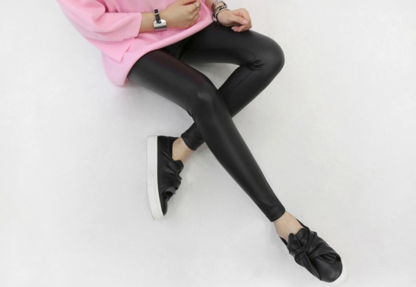 Shiny Black Leggings Might Be Tricky To Wear, But Definitely Worth It! –  asianfashionfans